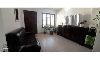 SE VENDE PH EN BARRIO SAN RAFAEL, DESPEÑADEROS