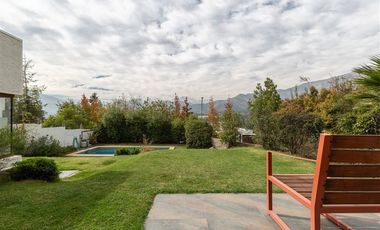 Casa en Venta en Colina la Gloria 2200