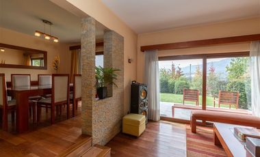 Casa en Venta en Colina la Gloria 2200
