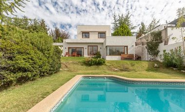 Casa en Venta en Colina la Gloria 2200