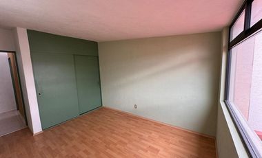 VENTA CASA PLAZA DE SAN BUENAVENTURA