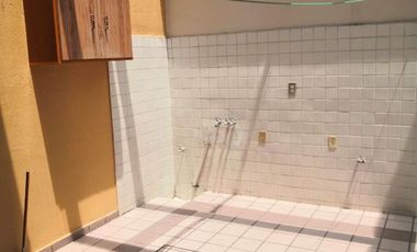 VENTA CASA PLAZA DE SAN BUENAVENTURA