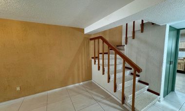 VENTA CASA PLAZA DE SAN BUENAVENTURA