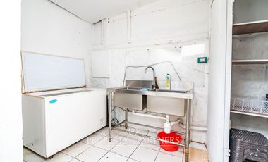 ¡¡Oferta!!! Casa con local comercial en calle con alto tránsito