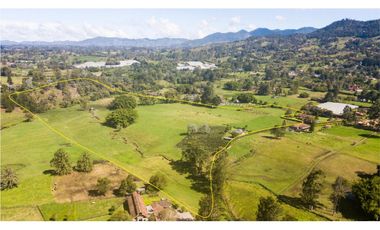 Venta Lote Independiente a 10 minutos de Llanogrande