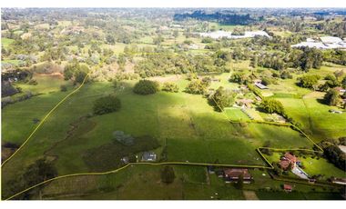 Venta Lote Independiente a 10 minutos de Llanogrande