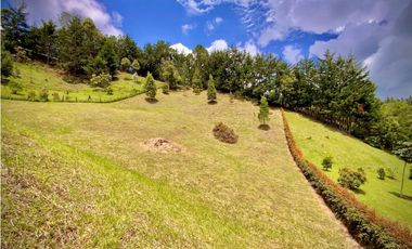 Venta Lote Semiparcelacion todos los servicios con Porton El Retiro