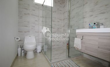 Vendo maravillosa casa de lujo en Las Palmas MEDELLIN.