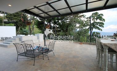 Vendo maravillosa casa de lujo en Las Palmas MEDELLIN.