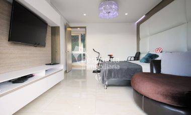 Vendo maravillosa casa de lujo en Las Palmas MEDELLIN.