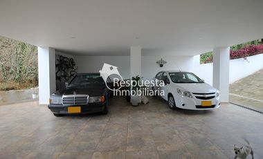 Vendo maravillosa casa de lujo en Las Palmas MEDELLIN.