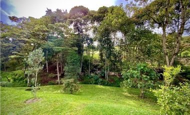 Venta Lote con Quebrada Parcelacion El Retiro Exotica con Bosque