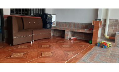 EN VENTA PROPIEDAD DE TRES PLANTAS EN EL MUNICIPIO DE ITAGUI / S/357