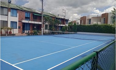 VENDO O PERMUTO CASA EN GIRARDOT POR APTO EN BOGOTA