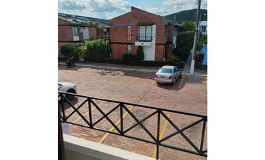 VENDO O PERMUTO CASA EN GIRARDOT POR APTO EN BOGOTA