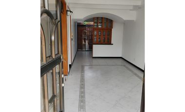 VENDO O PERMUTO CASA EN GIRARDOT POR APTO EN BOGOTA