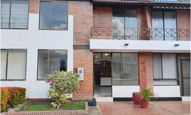 VENDO O PERMUTO CASA EN GIRARDOT POR APTO EN BOGOTA