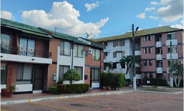 VENDO O PERMUTO CASA EN GIRARDOT POR APTO EN BOGOTA