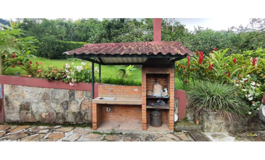 Venta de casa campestre de 1010 M2 en 490 millones en #lamesacund