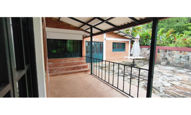 Venta de casa campestre de 1010 M2 en 490 millones en #lamesacund