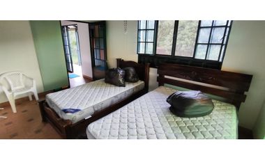 Venta de casa campestre de 1010 M2 en 490 millones en #lamesacund