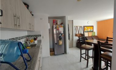 Apartamento en venta en la Estrella con Parquedero Privado