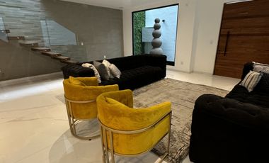 Se renta  Casa en la  Roma sur calle  Taxco