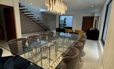 Se renta  Casa en la  Roma sur calle  Taxco