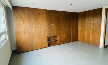 Venta PH, Las Lomas 550m hab + 100m de Roof Garden Privado