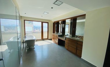 Venta PH, Las Lomas 550m hab + 100m de Roof Garden Privado