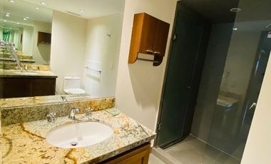 Venta PH, Las Lomas 550m hab + 100m de Roof Garden Privado