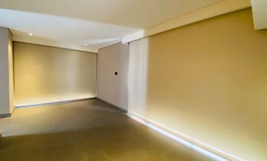 Venta PH, Las Lomas 550m hab + 100m de Roof Garden Privado