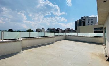 Venta PH, Las Lomas 550m hab + 100m de Roof Garden Privado