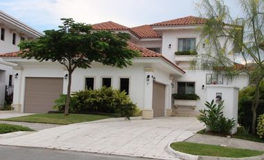 FAIRWAY ESTATES EN SANTA MARIA GOLF
