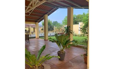 VENDO HERMOSA CASA EN URB. WEST VILLAGE HATO MONTAÑA