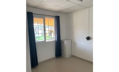 VENDO HERMOSA CASA EN URB. WEST VILLAGE HATO MONTAÑA