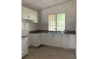 VENDO HERMOSA CASA EN URB. WEST VILLAGE HATO MONTAÑA