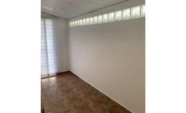 VENDO HERMOSA CASA EN URB. WEST VILLAGE HATO MONTAÑA