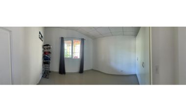 VENDO HERMOSA CASA EN URB. WEST VILLAGE HATO MONTAÑA