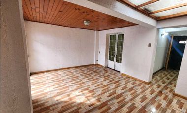 CASA-LOCAL COMERCIAL EN CARRERA CONCEPCIÓN