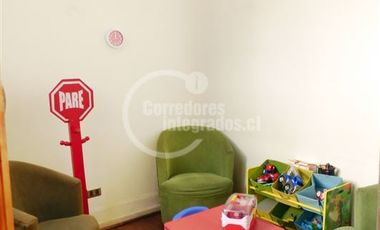 Oficina en Venta en Barrio Republica / Santiago Centro