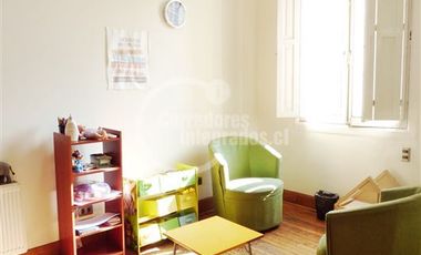 Oficina en Venta en Barrio Republica / Santiago Centro