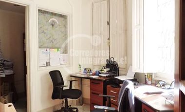 Oficina en Venta en Barrio Republica / Santiago Centro
