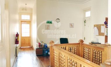 Oficina en Venta en Barrio Republica / Santiago Centro