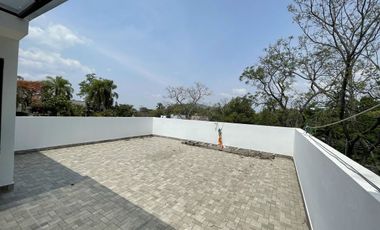 Estrena casa con alberca