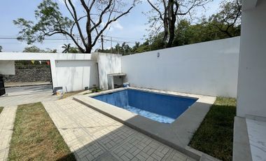 Estrena casa con alberca