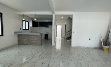 Estrena casa con alberca