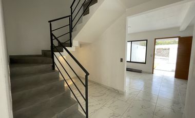 Estrena casa con alberca