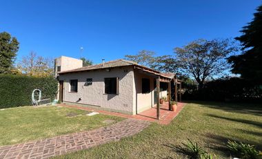 Casa quinta en venta de 1400m2 ubicado en Mercedes