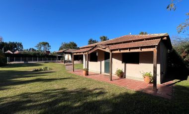 Casa quinta en venta de 1400m2 ubicado en Mercedes